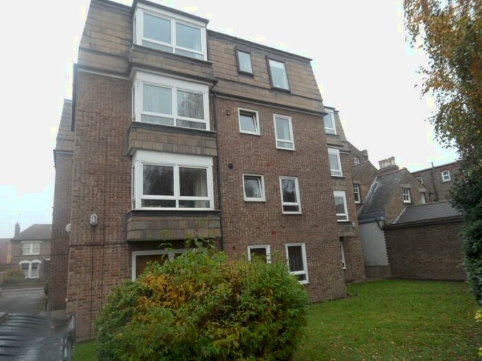 1 Bedroom Flat To Rent In Station Road, DA15