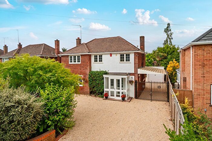 3 Bedroom Detached House For Sale In Prince Andrew Road, Maidenhead, SL6