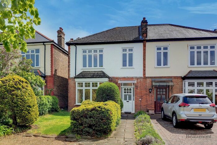 3 Bedroom Semi-Detached House To Rent In Newstead Road, Lee, London, SE12