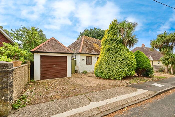 4 Bedroom Detached House For Sale In Woodside Avenue, Alverstone Garden Village, Sandown, Isle Of Wight, PO36