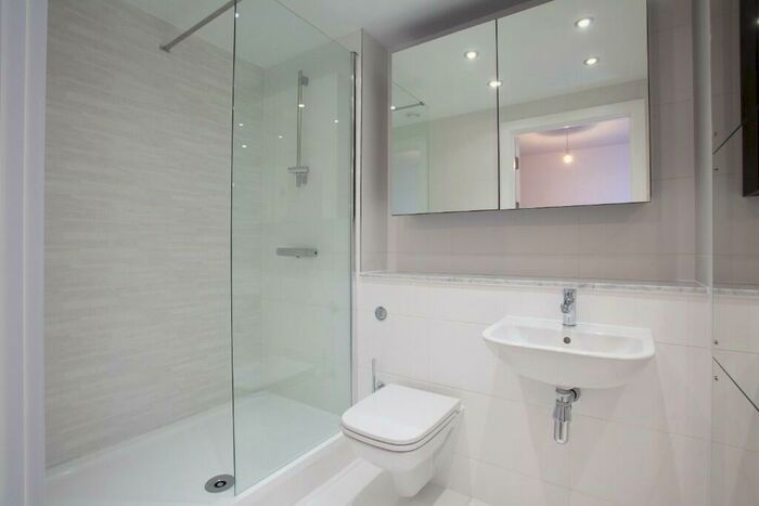 1 Bedroom Apartment To Rent In Sweet Street, Leeds, West Yorkshire, LS11