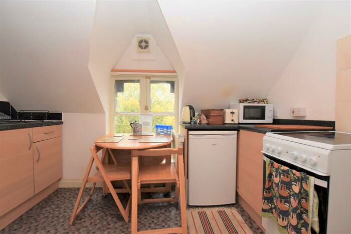 Studio To Rent In / Downshire Square, RG1