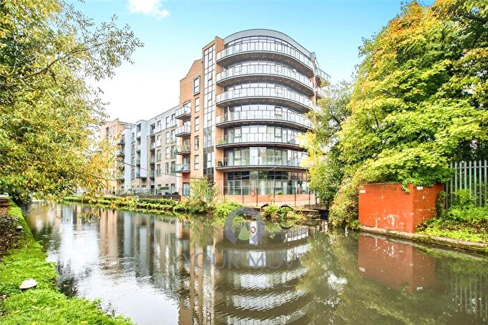 2 Bedroom Flat To Rent In The Embankment, Nash Mills Wharf, Hemel Hempstead, Hertfordshire, HP3