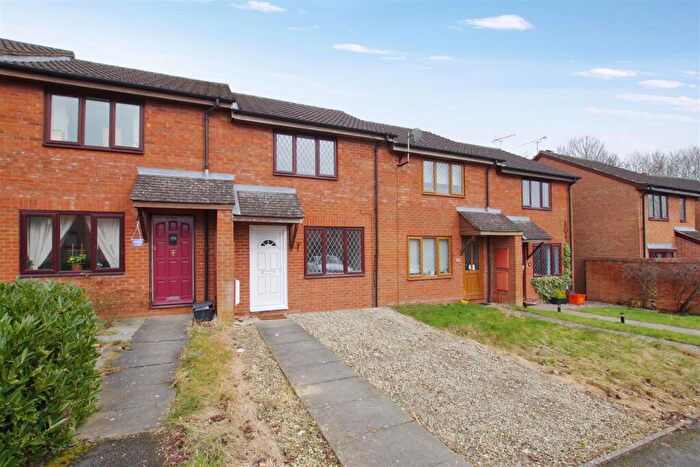 2 Bedroom Terraced House For Sale In Ascham Rd, Grange Park, SN5