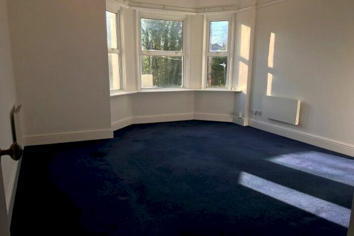1 Bedroom Flat To Rent In Buckland Hill, Maidstone, ME16