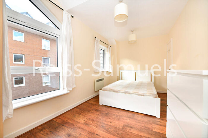 5 Bedroom Town House To Rent In Cyclops Mews, London, E14