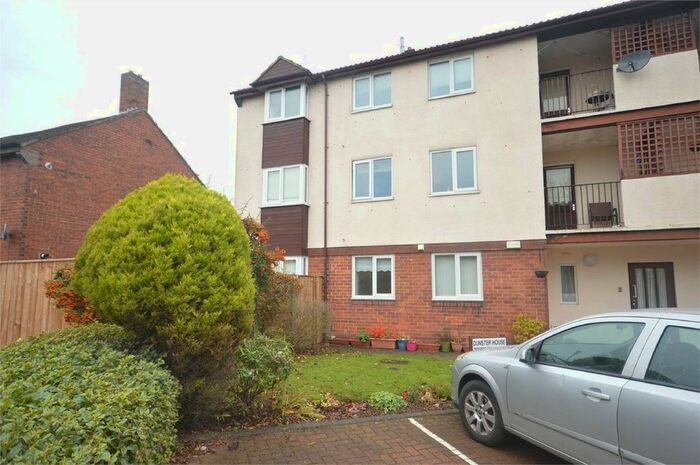 2 Bedroom Flat To Rent In Dunster House, Allendale Road, Farringdon, Sunderland, Tyne And Wear SR3