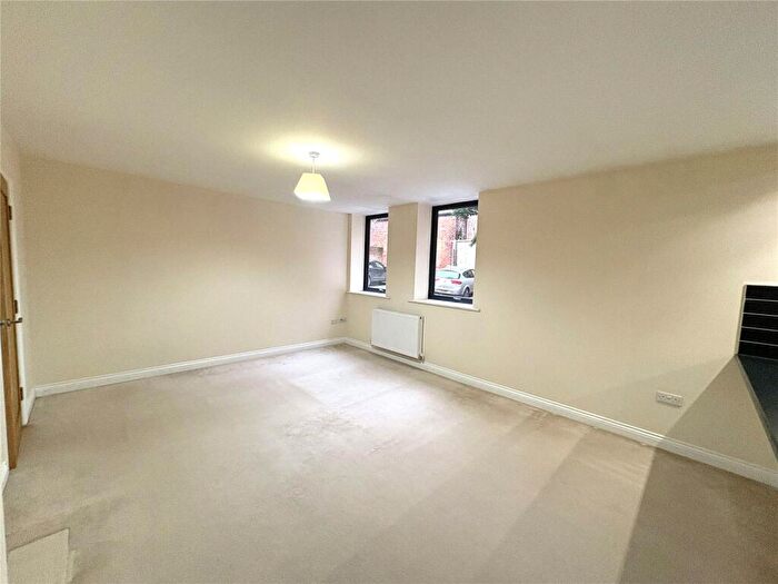 1 Bedroom Apartment For Sale In Millgate Apartments, Millgate, Newark, Notts, NG24