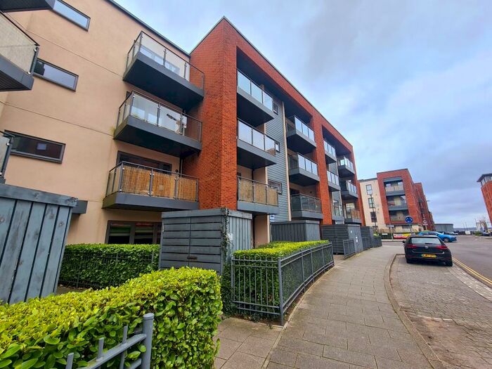 1 Bedroom Apartment To Rent In John Thorneycroft Road, Woolston, SO19