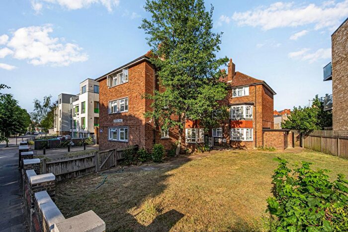 2 Bedroom Flat For Sale In Springfield House, Horn Lane, Acton, W3