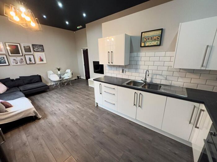 1 Bedroom Flat To Rent In Irvine Street, L7