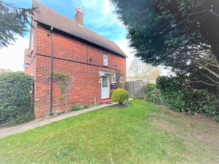 4 Bedroom House To Rent In Sele Road, Hertford, SG14