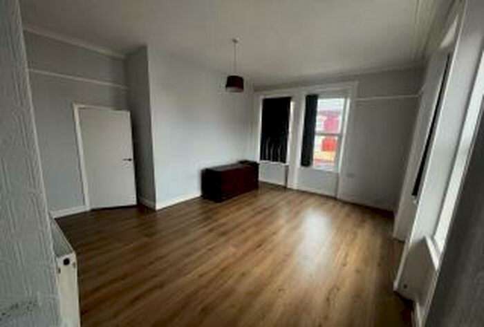 2 Bedroom Flat To Rent In Rufford Road, Liverpool, Merseyside, L6