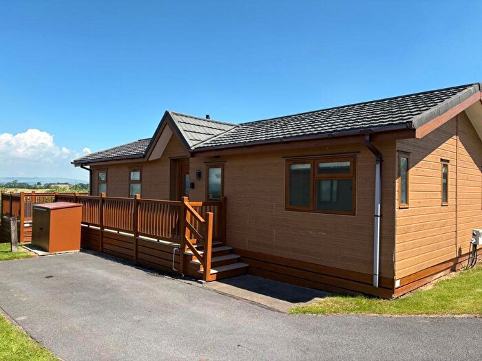 3 Bedroom Lodge For Sale In Burnley Road, Gisburn, BB7
