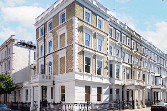 2 Bedroom Flat To Rent In Comeragh Road, West Kensington, W14