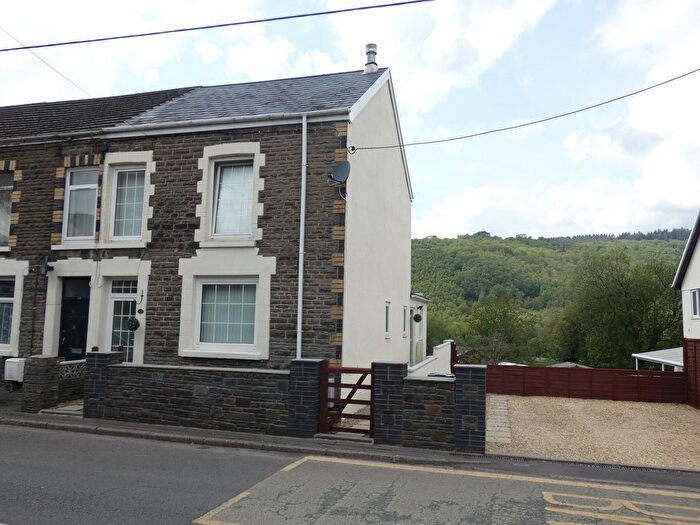 3 Bedroom End Of Terrace House For Sale In Main Road, Crynant, Neath ., SA10