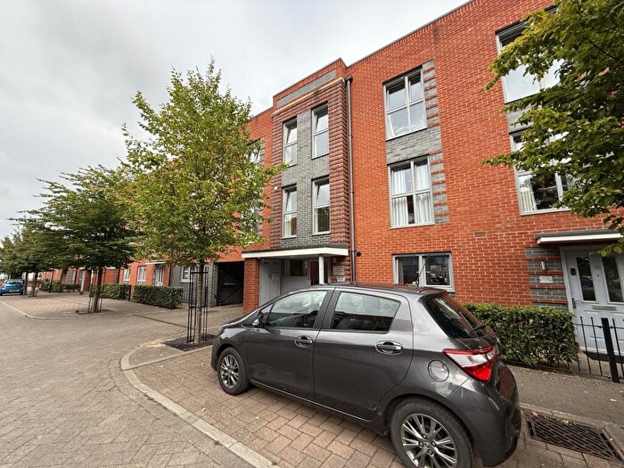 2 Bedroom Apartment To Rent In Meridian Way, Southampton, SO14