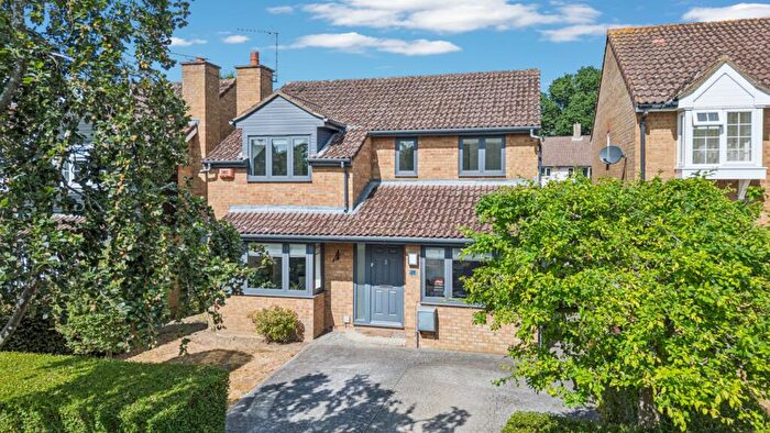 4 Bedroom Detached House For Sale In Coltsfoot, Welwyn Garden City, AL7