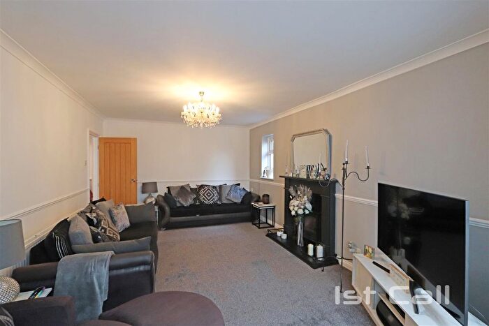 2 Bedroom Detached Bungalow For Sale In Goldsworthy Drive, Great Wakering, Southend-On-Sea, SS3