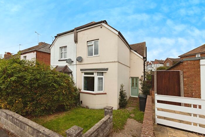 2 Bedroom Semi-detached House For Sale In Springfield Road, Bexhill-On-Sea, TN40
