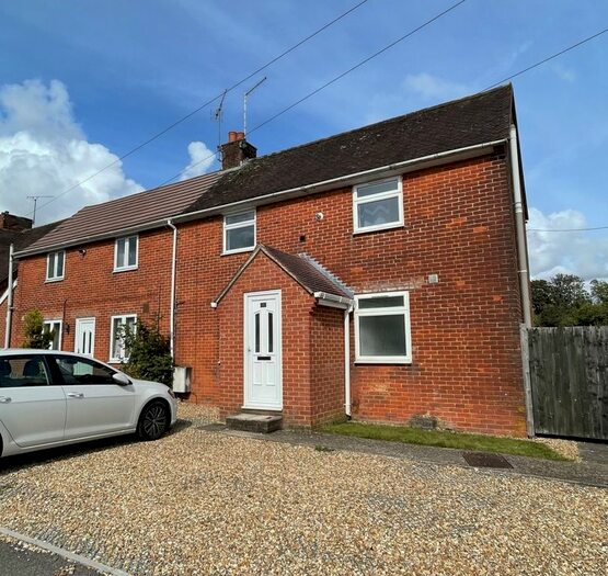 4 Bedroom Semi-Detached House To Rent In Kings Avenue, Winchester, SO22