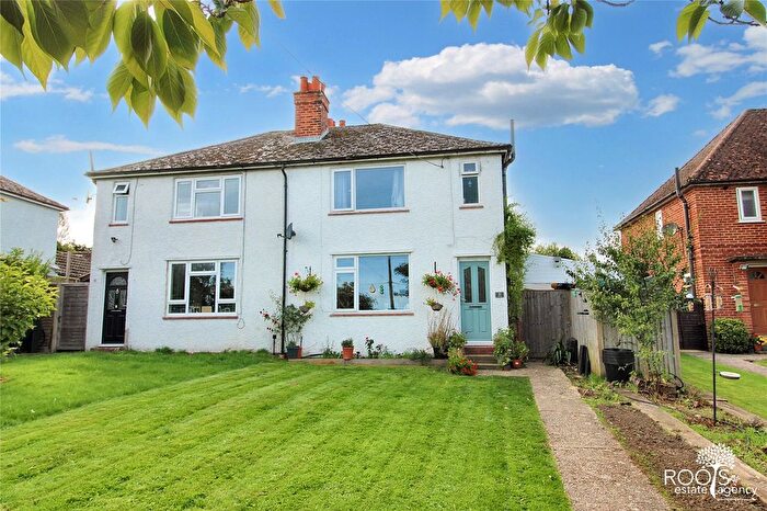 3 Bedroom Semi-Detached House For Sale In Hillcrest, Hampstead Norreys, Thatcham, Berkshire, RG18