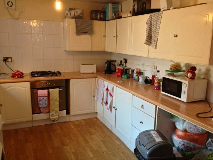 5 Bedroom House To Rent In Langdale Road, Manchester, M14