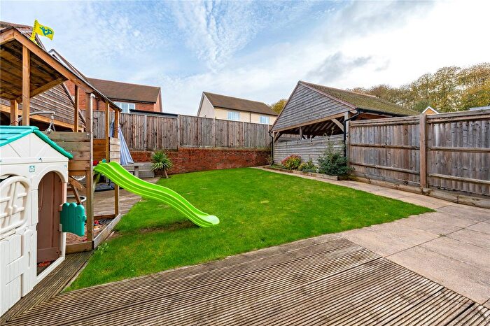 3 Bedroom Detached House For Sale In Parsonage Close, Hermitage Park, Maidstone, ME16