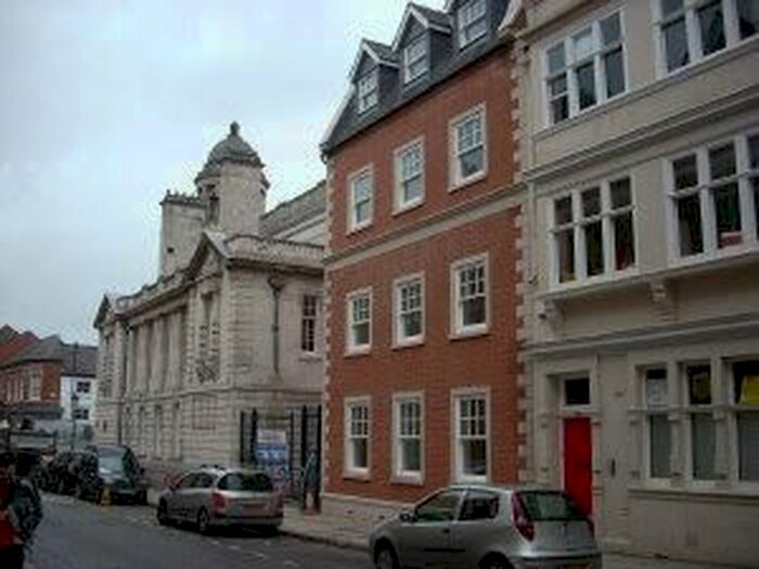 1 Bedroom Flat To Rent In Grey Friars Court, Grey Friars, City Centre, Leicester, LE1