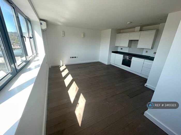 1 Bedroom Flat To Rent In Vista House, Dorking, RH4