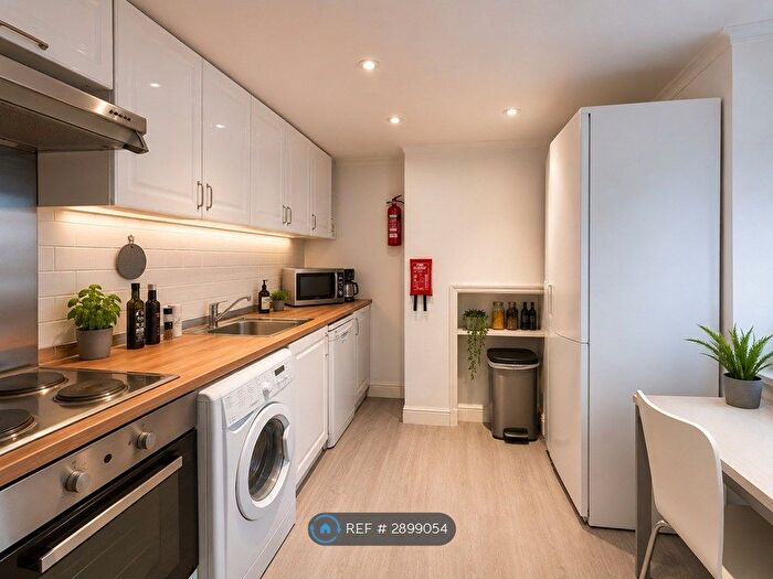Studio To Rent In North Gower St, London, NW1