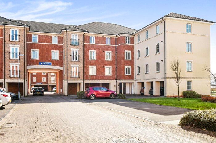 2 Bedroom Apartment To Rent In Ffordd James McGhan, Cardiff Bay, CF11