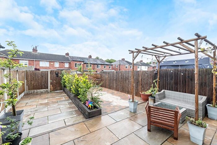3 Bedroom Semi-Detached House For Sale In Front Street, Castleford, WF10