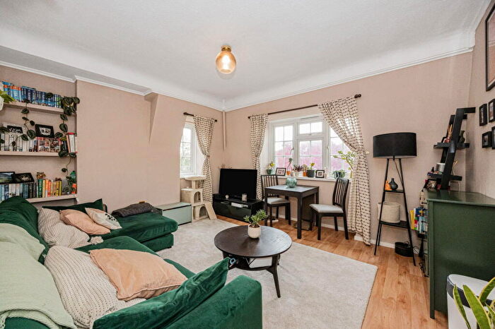 1 Bedroom Flat For Sale In Prince Henry Road, London, SE7