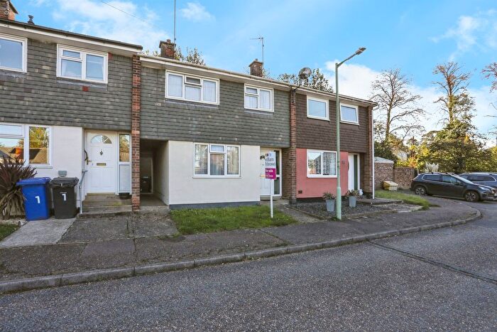 3 Bedroom Terraced House For Sale In St. Nicholas Close, Bury St. Edmunds, IP32