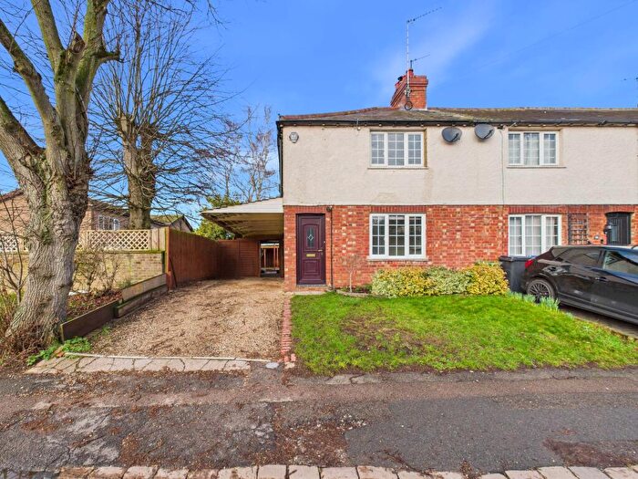 2 Bedroom Cottage For Sale In High Street, Paulerspury, NN12