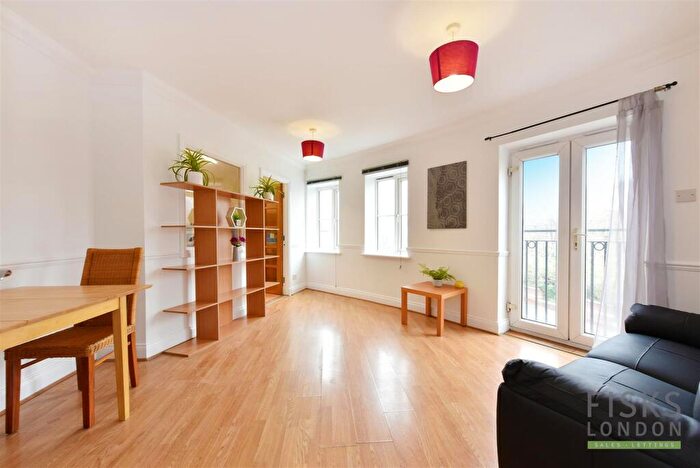 2 Bedroom Flat To Rent In Regents Gatehouse, Limehouse, E14