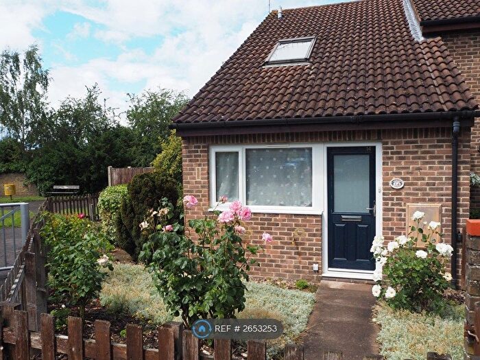 2 Bedroom Semi-Detached House To Rent In Meadows Leigh Close, Weybridge, KT13