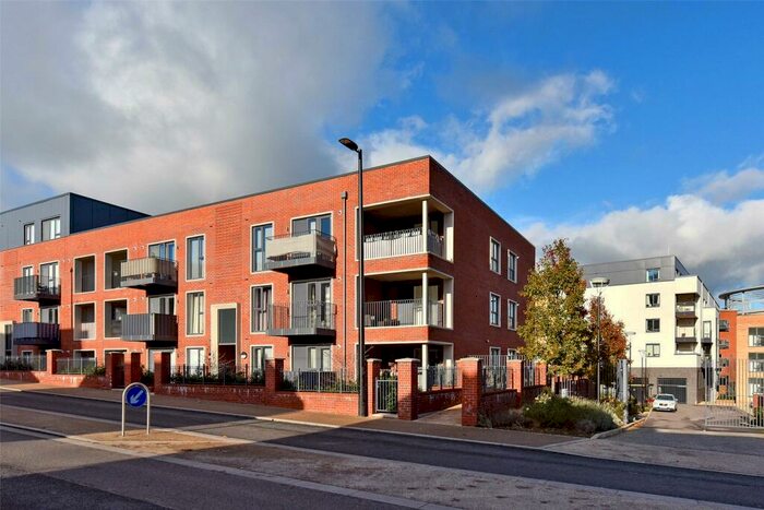 2 Bedroom Apartment To Rent In Suffield Road, High Wycombe, Buckinghamshire, HP11