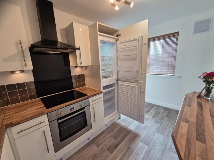 2 Bedroom Flat For Sale In Rutland Court, Ansdell, FY8