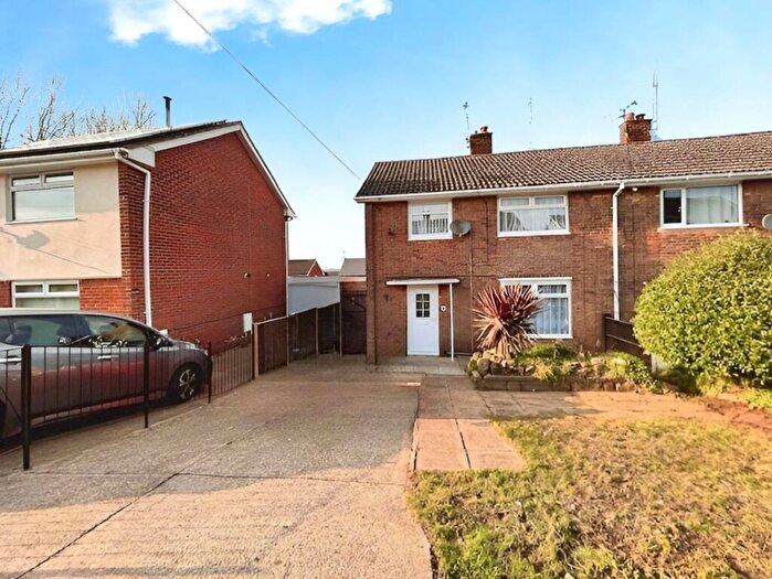 3 Bedroom Semi-Detached House To Rent In Breck Bank, New Ollerton, Newark, Nottinghamshire, NG22