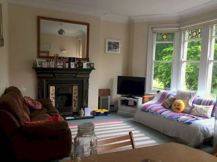 2 Bedroom Flat To Rent In Ninian Road, Cardiff, CF23