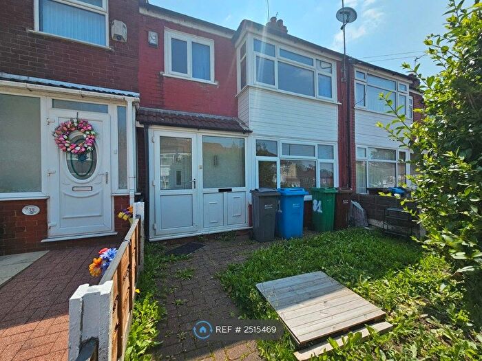 3 Bedroom Terraced House To Rent In Hacking Street, Salford, M7