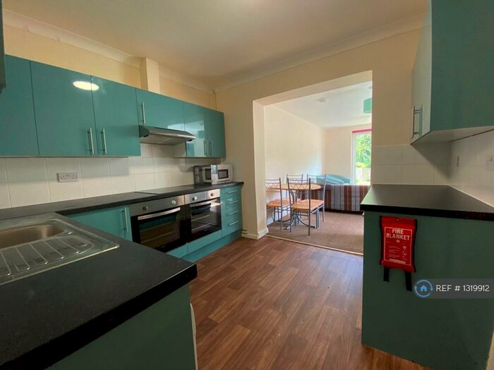 6 Bedroom Semi-Detached House To Rent In Hillside Avenue, Canterbury, CT2