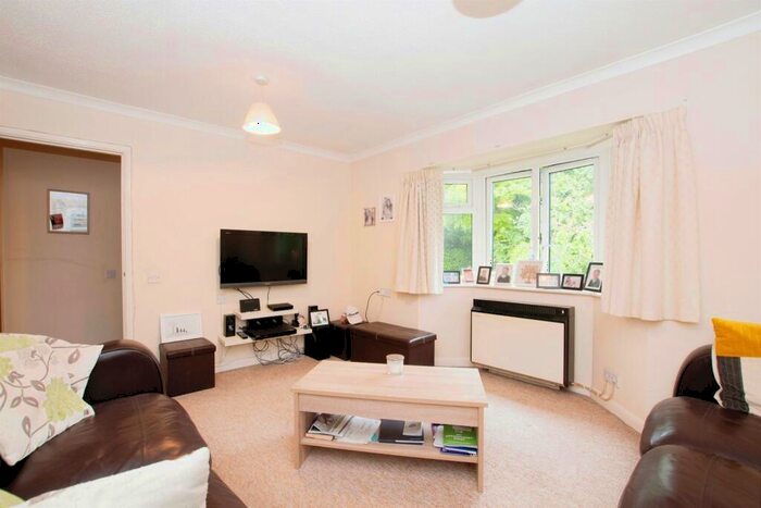 1 Bedroom Flat For Sale In Micheldever Road, Andover, SP10