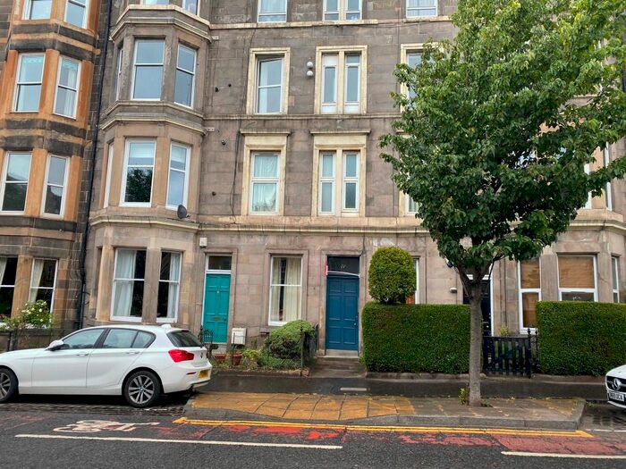 2 Bedroom Flat To Rent In Mcdonald Road, Leith, Edinburgh, EH7