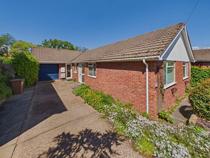 3 Bedroom Detached Bungalow For Sale In Wedderburn Road, Malvern, WR14