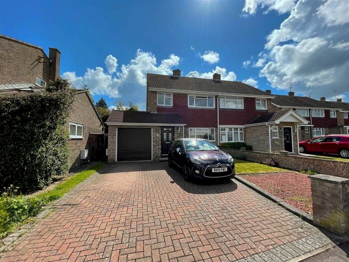 3 Bedroom Semi-Detached House To Rent In Westwood Road, Newbury, RG14