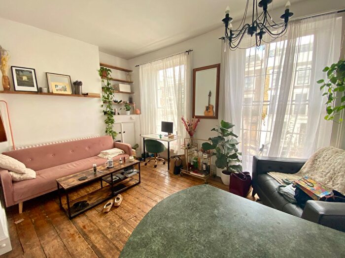 1 Bedroom Flat To Rent In Huntingdon Street, London, N1