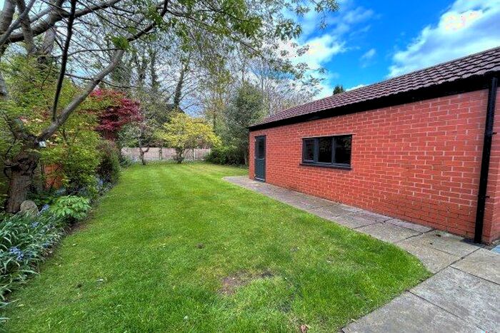 4 Bedroom Semi-Detached House To Rent In Framingham Road, Sale, M33